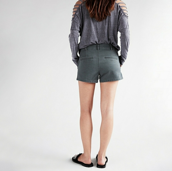 NWT Mid Rise Relaxed Twill Trouser Shorts - Picture 2 of 5